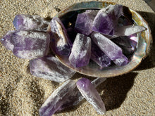 Load image into Gallery viewer, Amethyst Point ($3)
